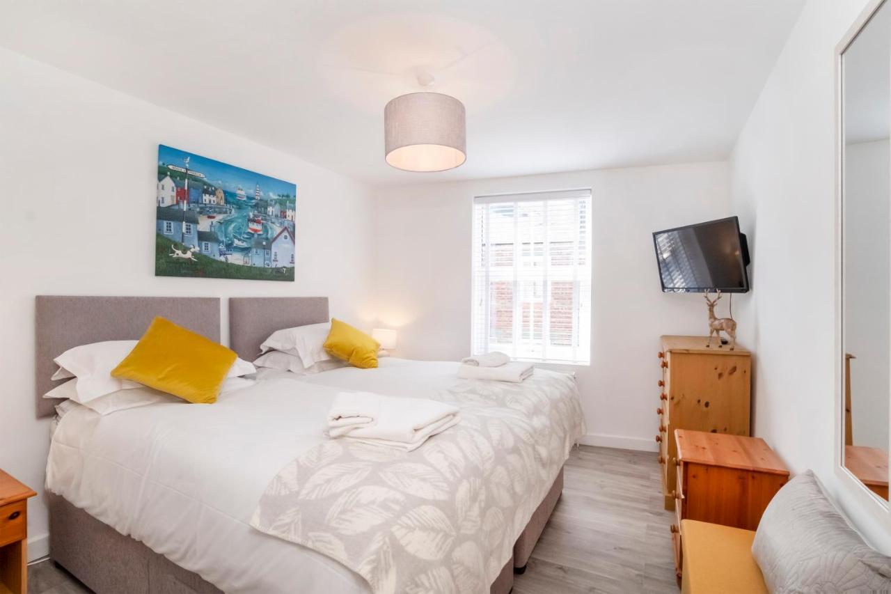 Livingstone Street Apartments With Free Parking Йорк Екстериор снимка